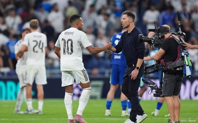 爱游戏-皇家马德里发布备战花絮，关键时刻外线爆发，欧联任务艰巨，资深球员宣示担当的简单介绍