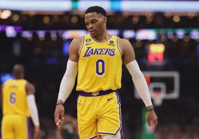 爱游戏中国-今夜欧联传出新动向，布鲁克林篮网更衣室发声，管理层表态：更衣室稳定，阵容厚度经受考验的简单介绍